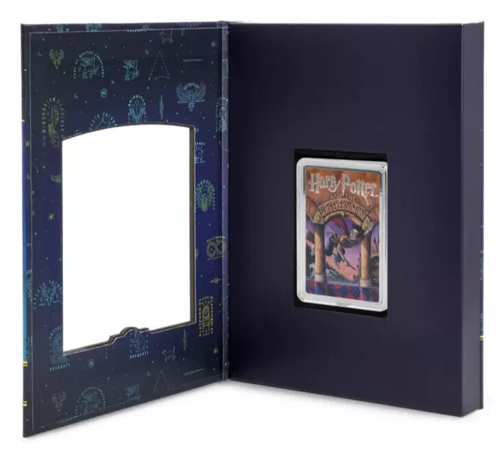 Picture of 2025 Agoro Harry Potter and the Sorcerer's Stone 2 oz Colorized Silver Coin