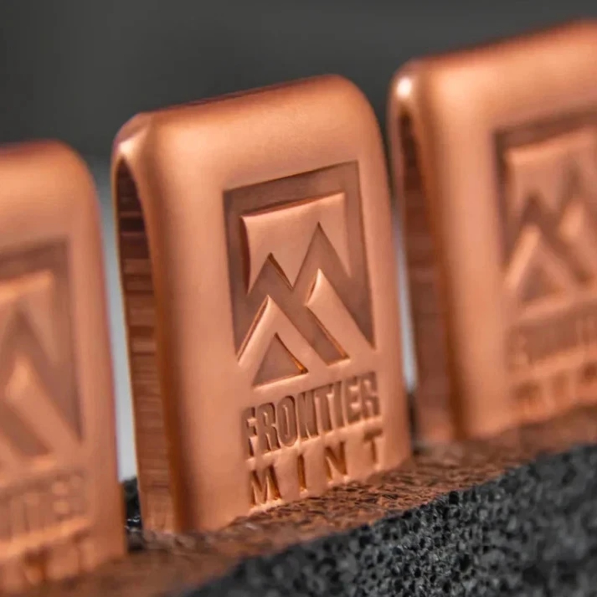 Picture of  Frontier Mint 500 oz Copper Monster Box - 50x 10 oz .999 Fine Copper Bars